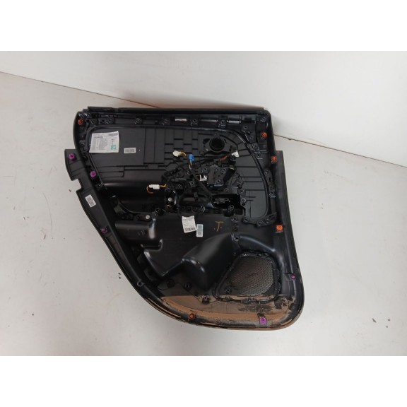 Recambio de guarnecido puerta trasera derecha para mercedes-benz gla (h247) gla 200 d (247.712) referencia OEM IAM A2477304002RE