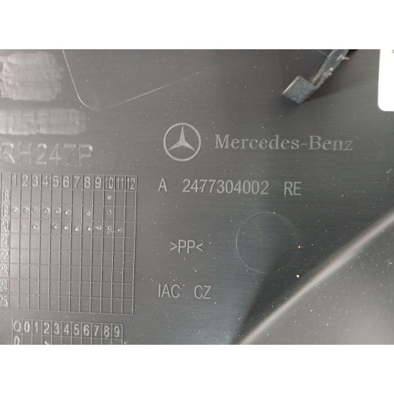 Recambio de guarnecido puerta trasera derecha para mercedes-benz gla (h247) gla 200 d (247.712) referencia OEM IAM A2477304002RE