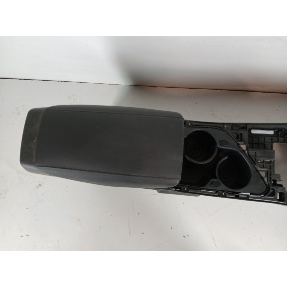 Recambio de apoyabrazos central para kia niro ii (sg2) 1.6 gdi hybrid referencia OEM IAM 84660AT000CCV  84611AT000CCV