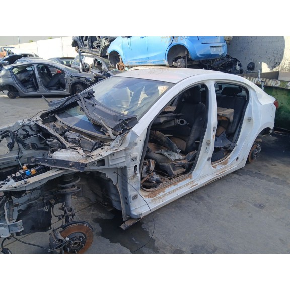 Recambio de carroceria para mazda 3 sedán (bm_, bn_) 2.2 d referencia OEM IAM   