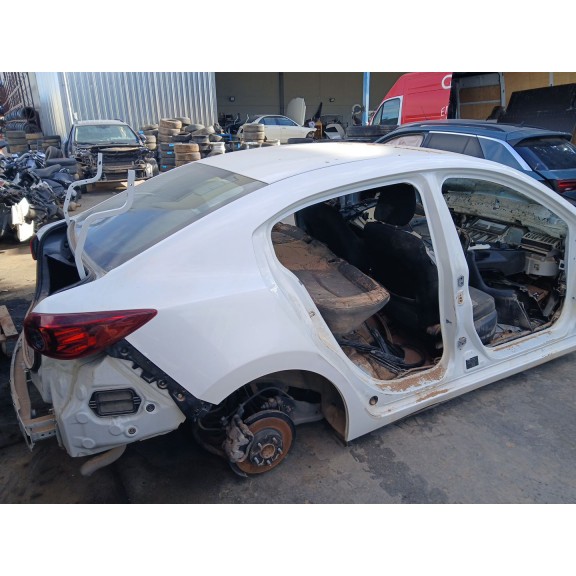 Recambio de carroceria para mazda 3 sedán (bm_, bn_) 2.2 d referencia OEM IAM   