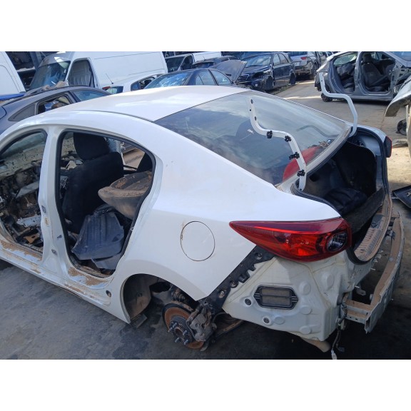 Recambio de carroceria para mazda 3 sedán (bm_, bn_) 2.2 d referencia OEM IAM   