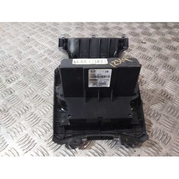 Recambio de mando climatizador para kia carens (un) 2.0 crdi referencia OEM IAM 972501D711  