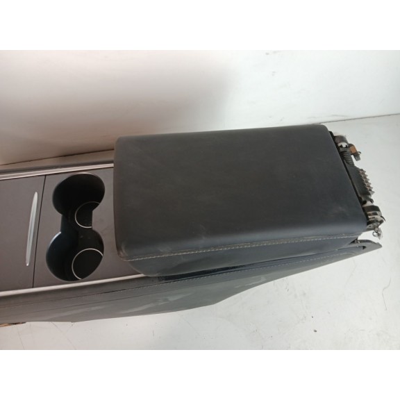 Recambio de apoyabrazos central para tesla model 3 (5yj3) ev referencia OEM IAM 201045510H  171442210C