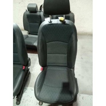 Recambio de juego asientos completo para ssangyong tivoli limited 4x2 referencia OEM IAM  X4 