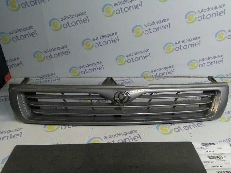 Recambio de rejilla delantera para mazda mpv (lv) 2.5 td referencia OEM IAM   