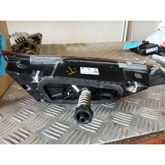 Recambio de piloto trasero derecho interior para bmw 1 (f40) 116 d referencia OEM IAM   