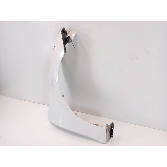 Recambio de aleta delantera derecha para mazda 3 sedán (bm_, bn_) 2.2 d referencia OEM IAM B45A52111B  