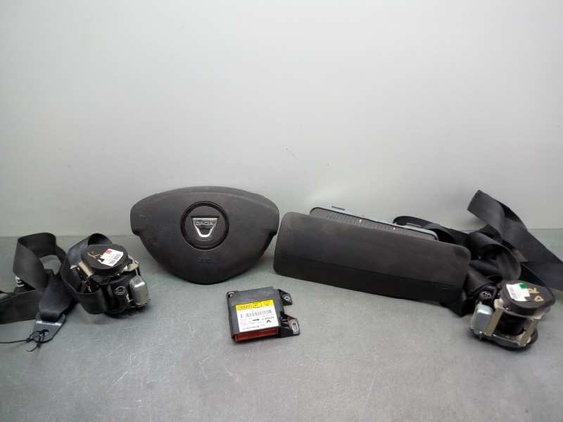 Recambio de kit airbag para dacia duster ambiance 4x2 referencia OEM IAM 8201163304  