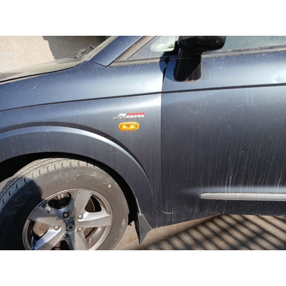 Recambio de aleta delantera izquierda para ssangyong rodius i 2.7 xdi referencia OEM IAM 5181121000  