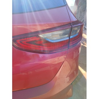 PILOTO TRASERO DERECHO INTERIOR 92404J7050 