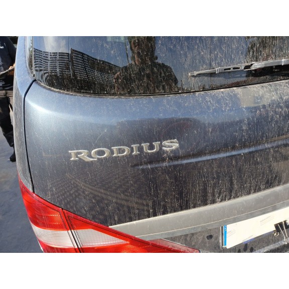 Recambio de porton trasero para ssangyong rodius i 2.7 xdi referencia OEM IAM 6401121101  