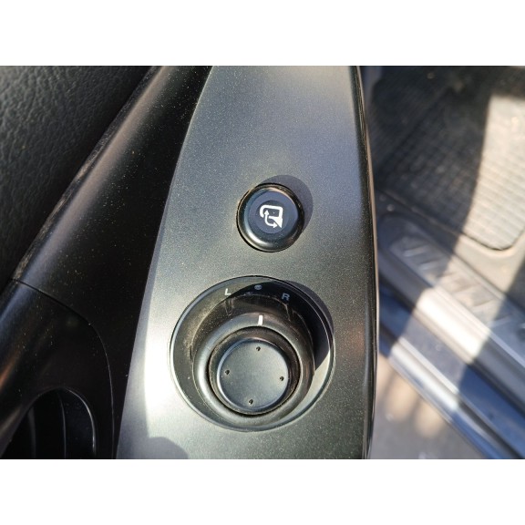 Recambio de retrovisor izquierdo para ssangyong rodius i 2.7 xdi referencia OEM IAM 7891621120  
