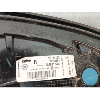 Recambio de piloto trasero derecho para opel corsa f edition referencia OEM IAM 90194153 39162664 9829317280