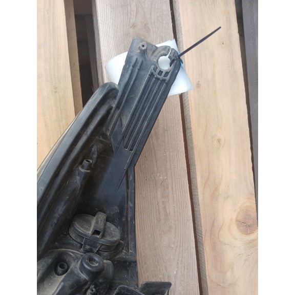 Recambio de faro izquierdo para ford focus iii 1.6 tdci referencia OEM IAM BM5113W030AL  