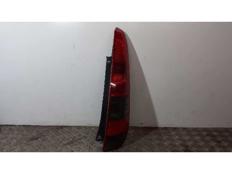 Recambio de piloto trasero derecho para ford fiesta (cbk) ambiente referencia OEM IAM 20010748 SIN PORTALAMPARAS 