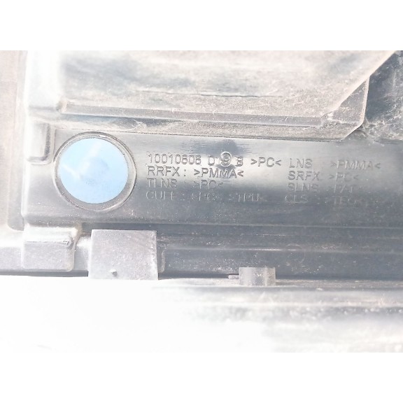 Recambio de piloto trasero derecho para cadillac cts 3.2 elegance referencia OEM IAM 10010606  