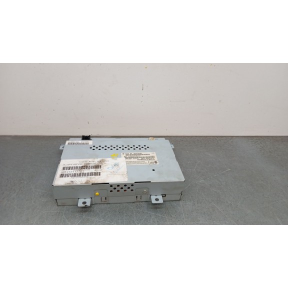 Recambio de pantalla multifuncion para fiat freemont (345_) 2.0 jtd referencia OEM IAM   RADIO