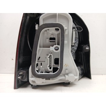 Recambio de piloto trasero derecho para volkswagen polo iv (9n_, 9a_) 1.4 fsi referencia OEM IAM 014411984r  