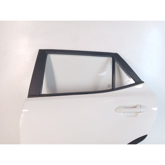 Recambio de puerta trasera izquierda para kia stonic (yb) 1.2 cvvt referencia OEM IAM 77003H8400  