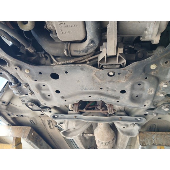 Recambio de puente delantero para ford kuga i 2.5 4x4 referencia OEM IAM   