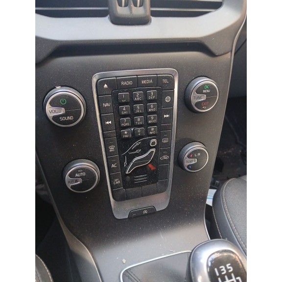 Recambio de sistema audio / radio cd para volvo v40 hatchback (525) d2 referencia OEM IAM   