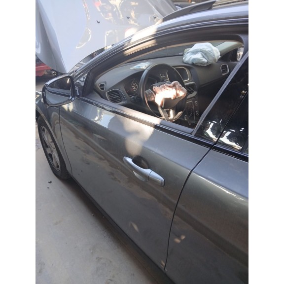 Recambio de puerta delantera izquierda para volvo v40 hatchback (525) d2 referencia OEM IAM   