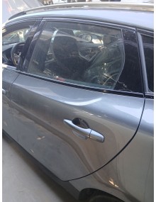 Recambio de puerta trasera izquierda para volvo v40 hatchback (525) d2 referencia OEM IAM 32321999   2