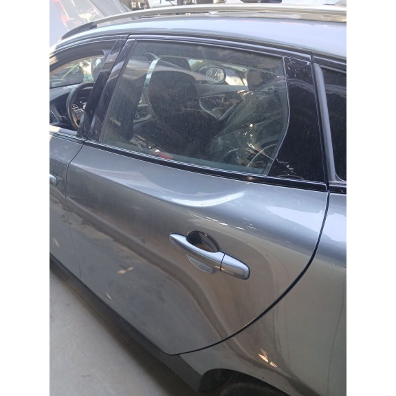 Recambio de puerta trasera izquierda para volvo v40 hatchback (525) d2 referencia OEM IAM   