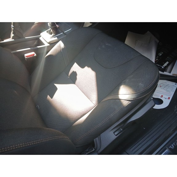 Recambio de asiento delantero derecho para volvo v40 hatchback (525) d2 referencia OEM IAM   