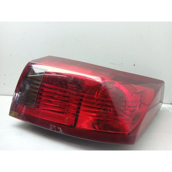 Recambio de piloto trasero izquierdo para cadillac cts 3.2 elegance referencia OEM IAM 10010605  