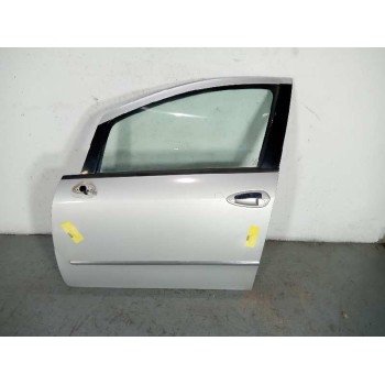 PUERTA DELANTERA IZQUIERDA 1 GOLPE PEQUEÑO PLATA
