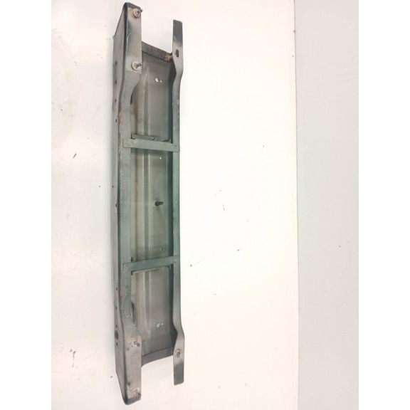 Recambio de refuerzo paragolpes delantero para chevrolet camaro 3.8 referencia OEM IAM   