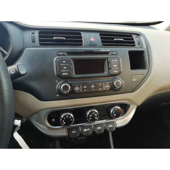 kia rio del año 2012