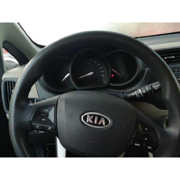 kia rio del año 2012