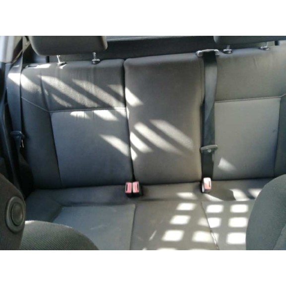 opel astra h berlina del año 2004