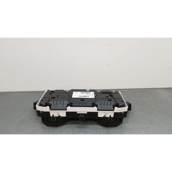 Recambio de cuadro instrumentos para renault captur zen referencia OEM IAM 248103499r  