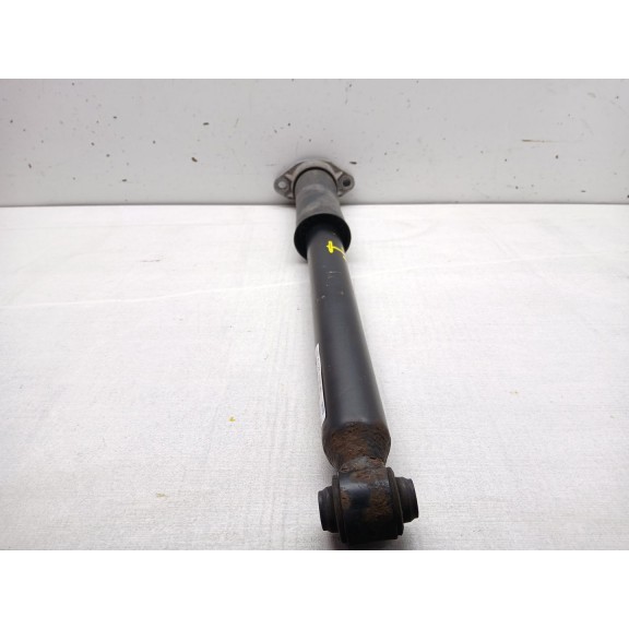 Recambio de amortiguador trasero izquierdo para mercedes-benz clase c w205 c200 bluetec referencia OEM IAM A2053208730  
