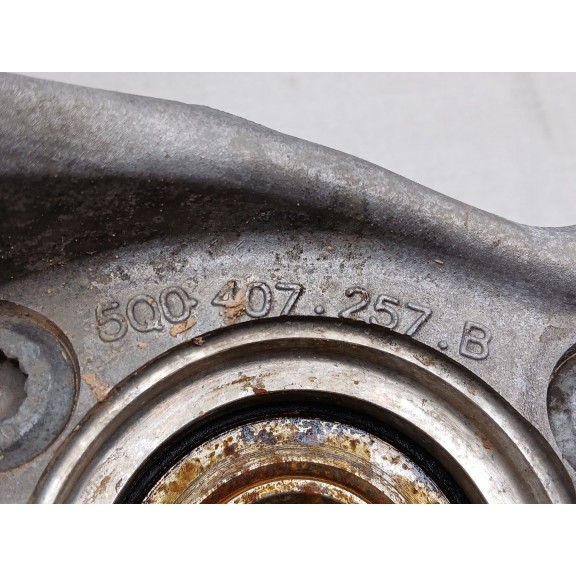 Recambio de mangueta delantera izquierda para volkswagen tiguan (ad1, ax1) 2.0 tdi 4motion referencia OEM IAM 5Q0407257B  