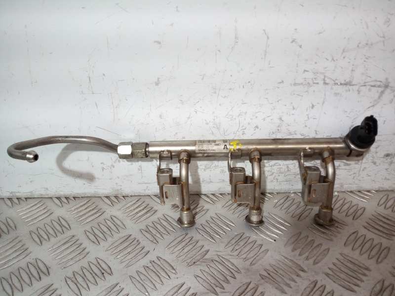 Recambio de rampa inyectora para ford focus lim. (cb8) trend referencia OEM IAM DM5G9H487AA 0261555137 