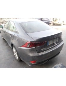 lexus is del año 2015