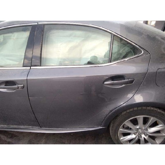 lexus is del año 2015