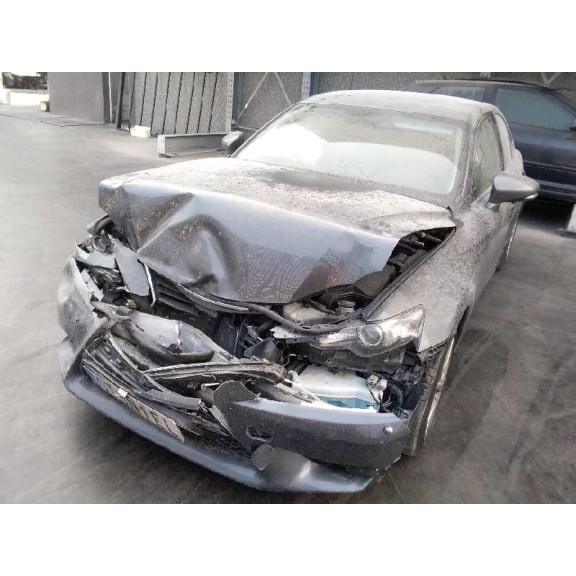 lexus is del año 2015