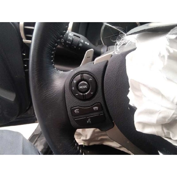 lexus is del año 2015