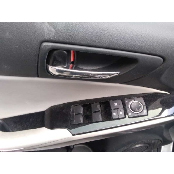 lexus is del año 2015