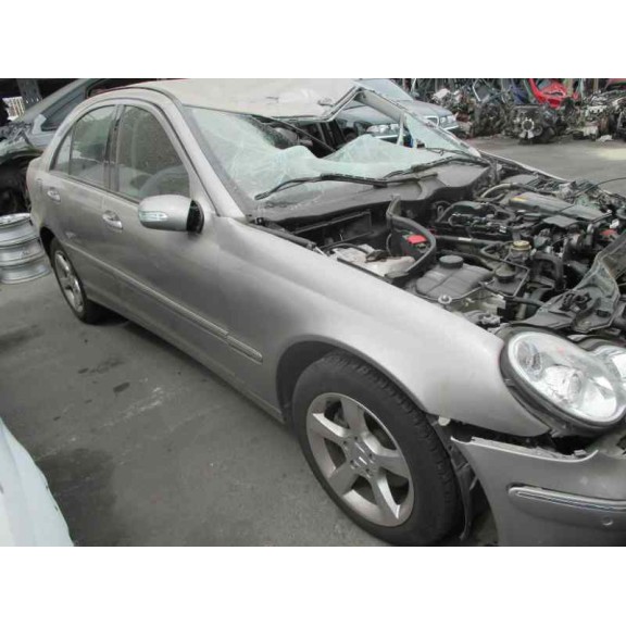 mercedes-benz clase c (w203) berlina del año 2005