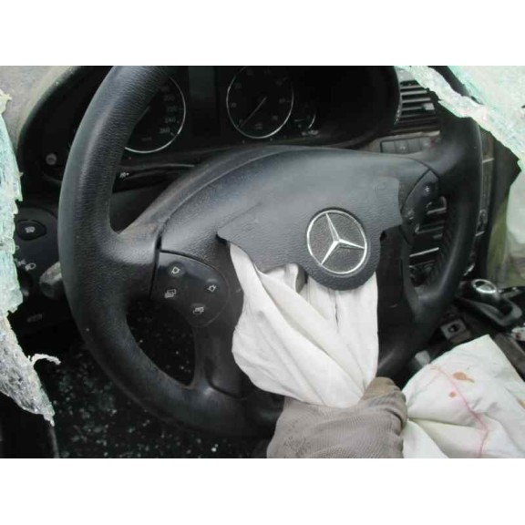 mercedes-benz clase c (w203) berlina del año 2005