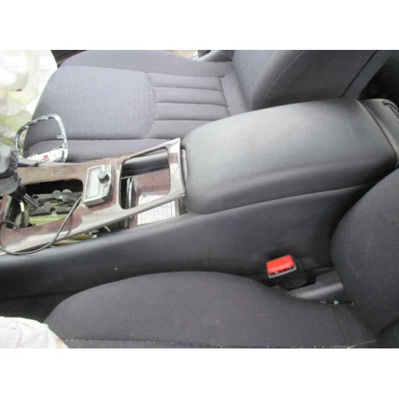 mercedes-benz clase c (w203) berlina del año 2005