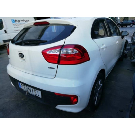 kia rio del año 2015
