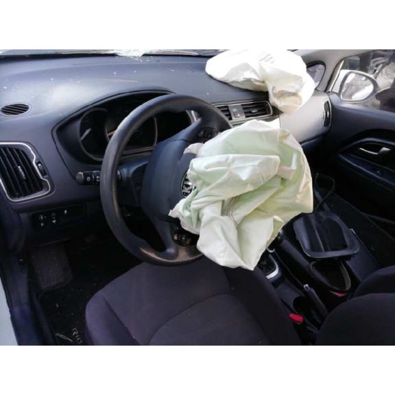 kia rio del año 2015